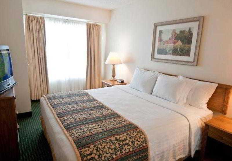 Residence Inn Appleton Room photo